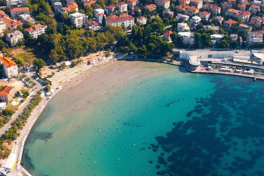 Bright And Colourful Apartment Luce -Sandy Beach Split Exterior foto